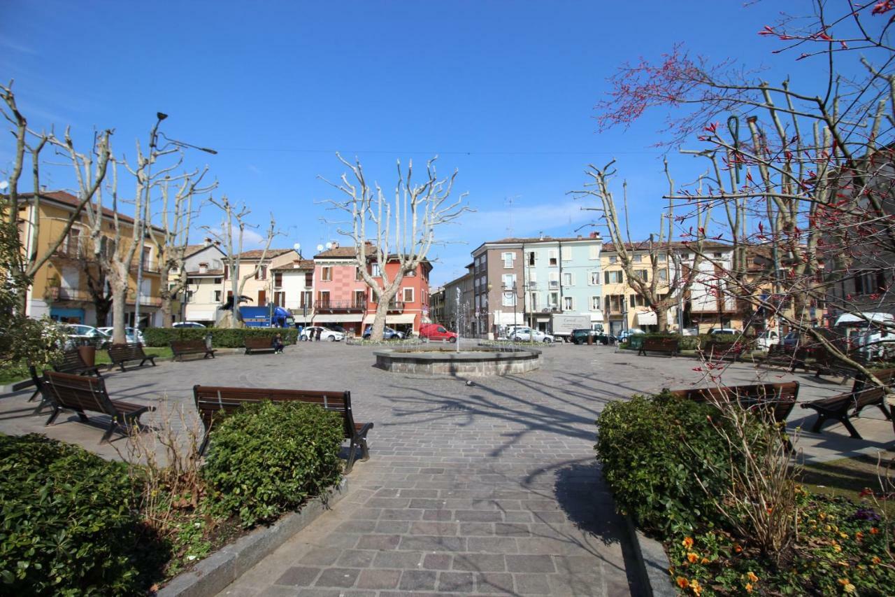 La Mansarda di Juliette Appartamento Desenzano del Garda Esterno foto